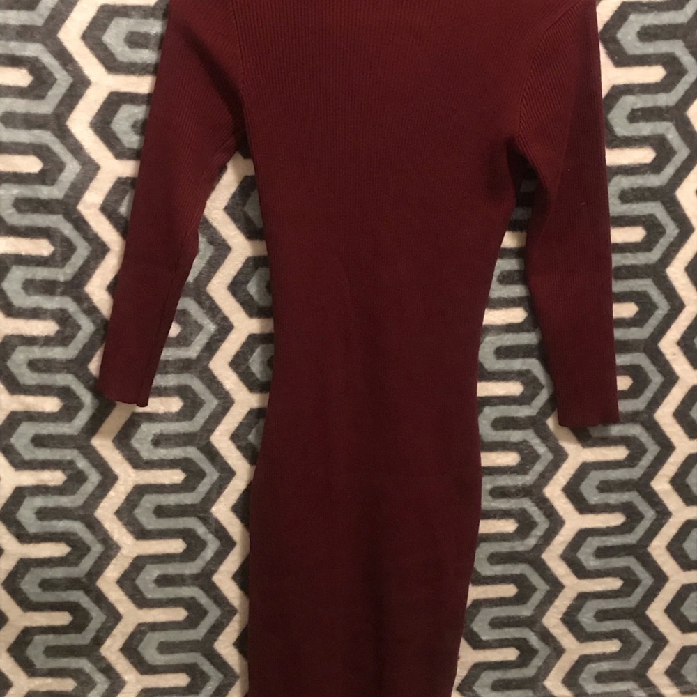 Dresses - Picture 3 of 3